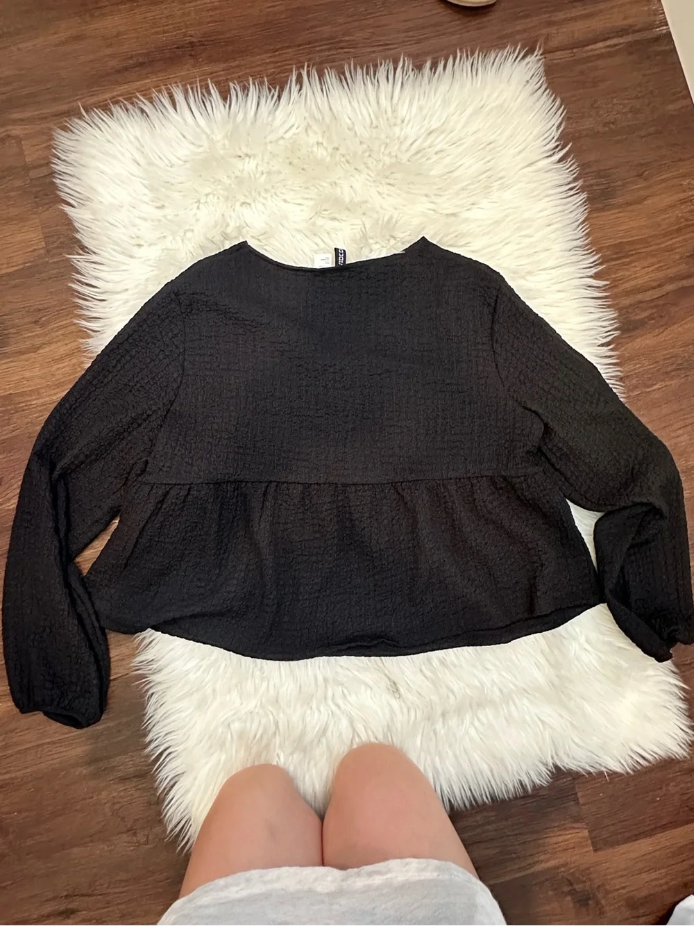 H&M Black Long-Sleeve Tie-Neck Peasant Top